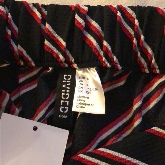 SOLD‼️H&M Fashionable Skirt Divided|New|Size S - Picture 6 of 8